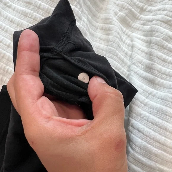 Lululemon x SoulCycle Wunder Under Crop (Hi-Rise) - S6 - Picture 4 of 5